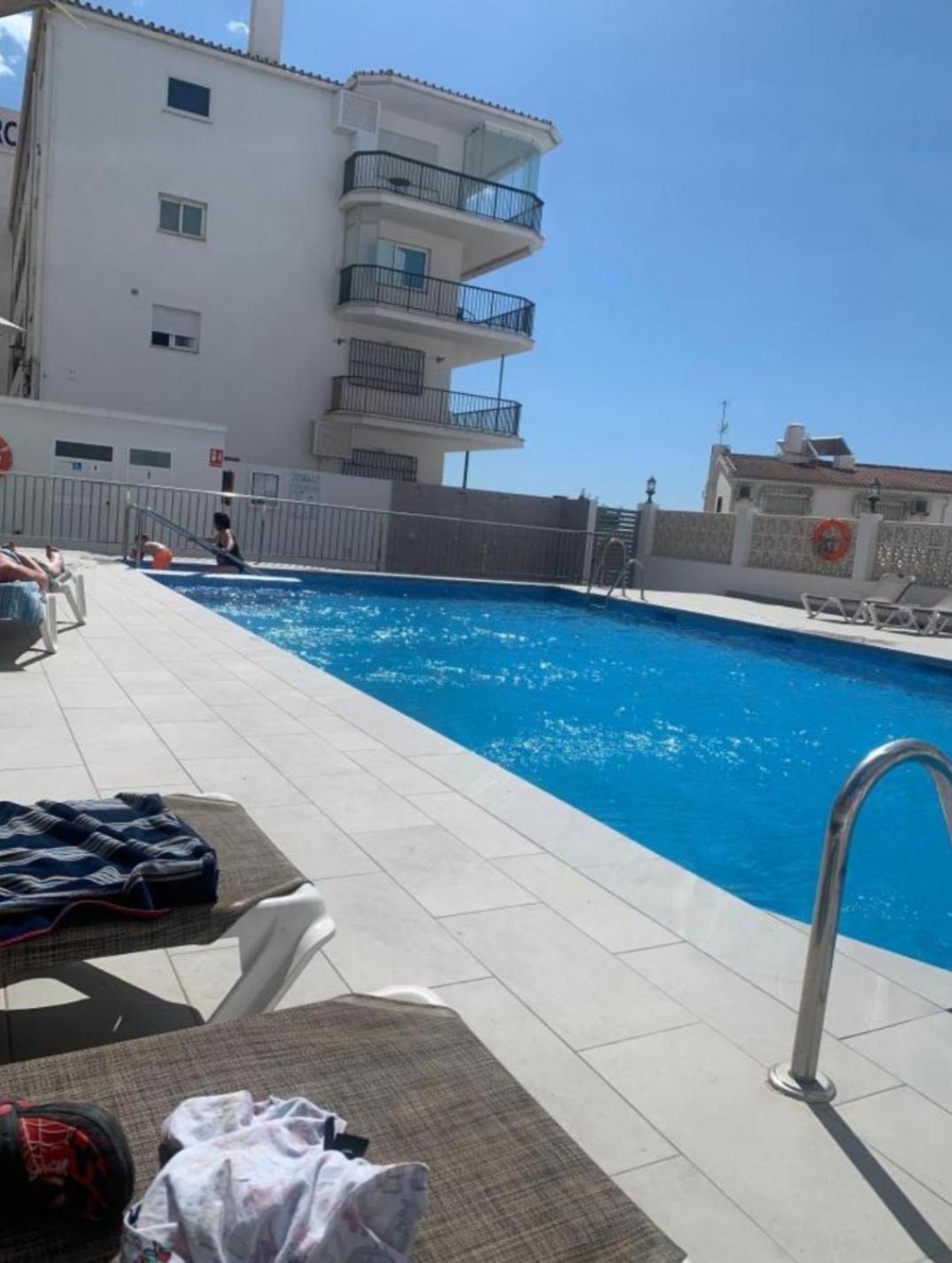 Precioso Apartamento Frontal Al Mar Nerja Eksteriør bilde
